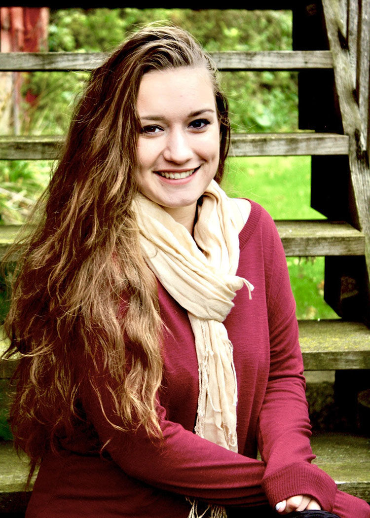 Isensee, Kayla